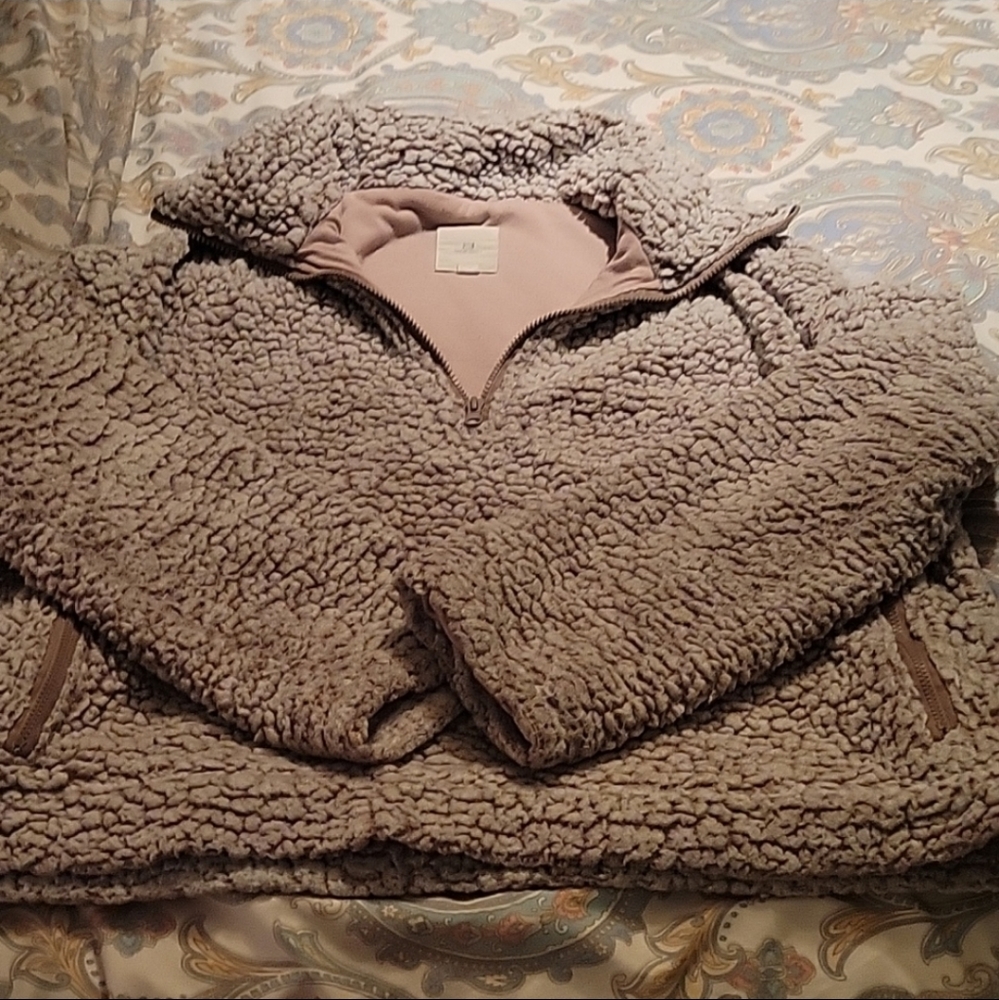 🛍️Soft Sherpa 1/2 zip Pullover Sweater - Picture 1 of 3